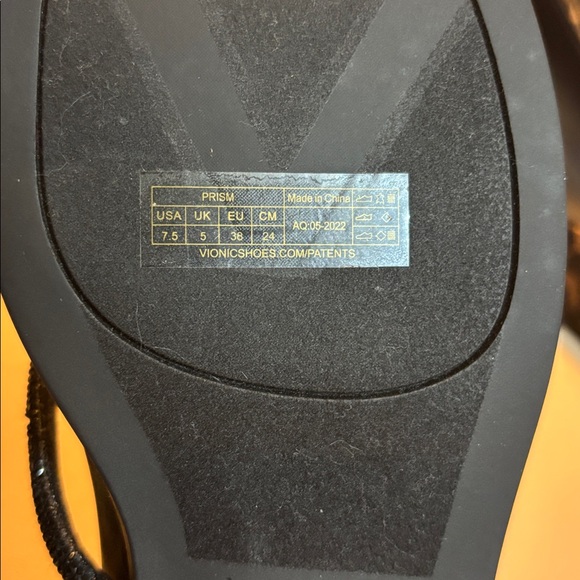 Vionic Elegant Black Strappy Sandals 7.5 - Picture 5 of 5